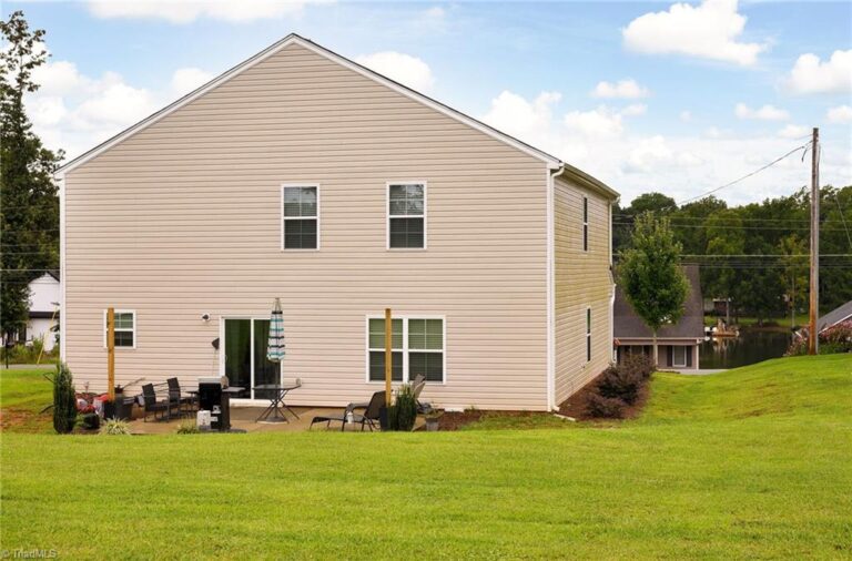 1242 Hickory Point Drive Lexington NC 27292