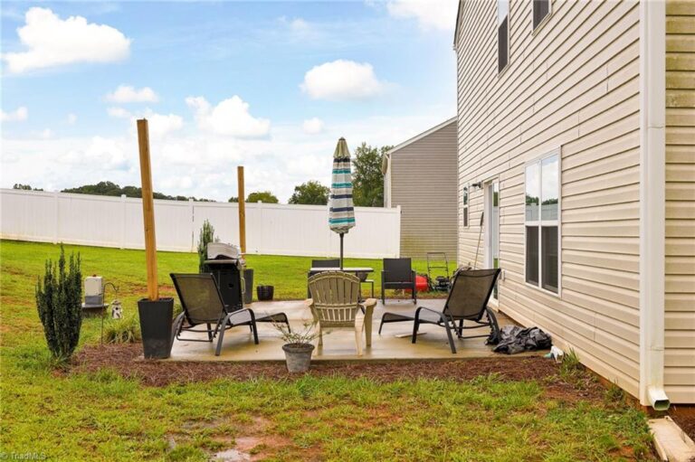 1242 Hickory Point Drive Lexington NC 27292