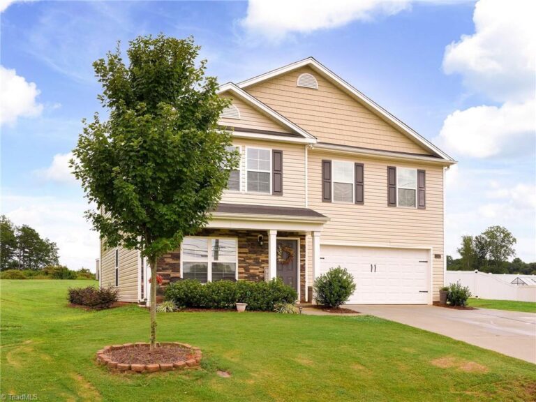 1242 Hickory Point Drive Lexington NC 27292