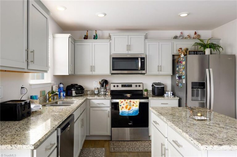 1242 Hickory Point Drive Lexington NC 27292