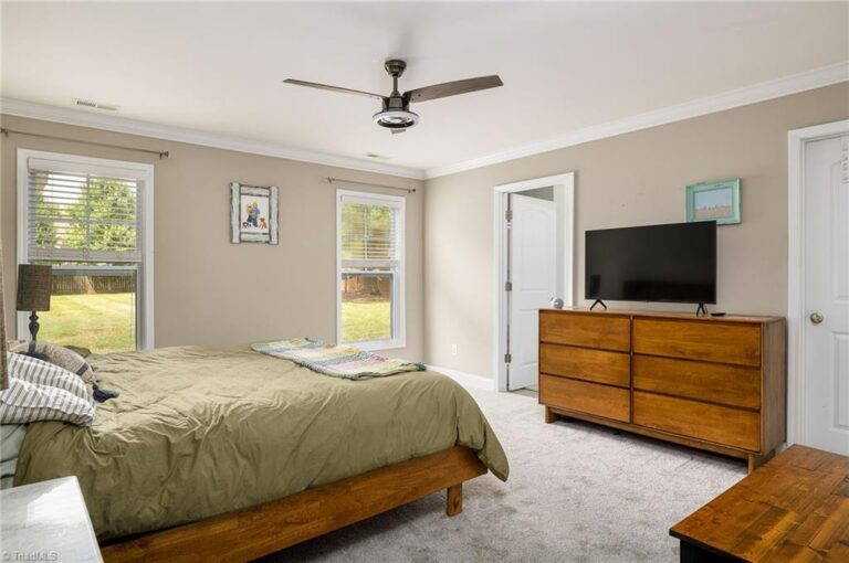 6223 Hamptonburg Road Clemmons NC 27012