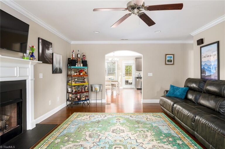 6223 Hamptonburg Road Clemmons NC 27012