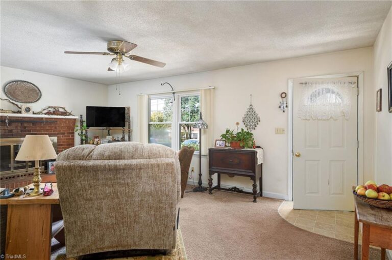121 Richmond Drive Lexington NC 27295