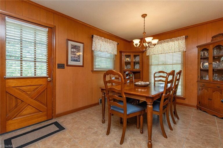 421 Dove Point Lexington NC 27295-5978
