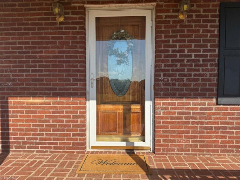 5339 Old US highway 421 East Bend NC 27018