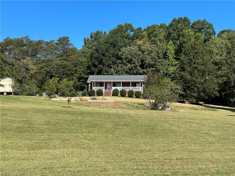 5339 Old US highway 421 East Bend NC 27018