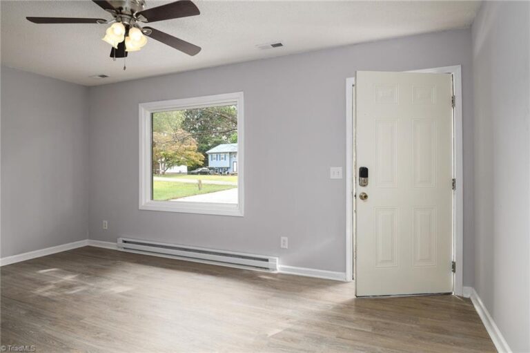 7638 Pine Street Rural Hall – photo 3