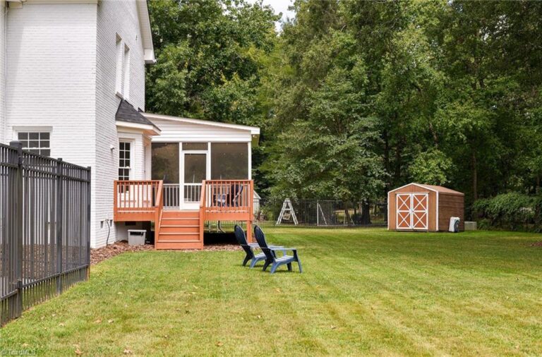 704 Oakland Hills Court High Point NC 27265