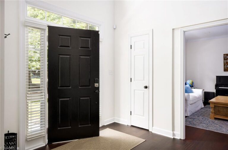 704 Oakland Hills Court High Point NC 27265