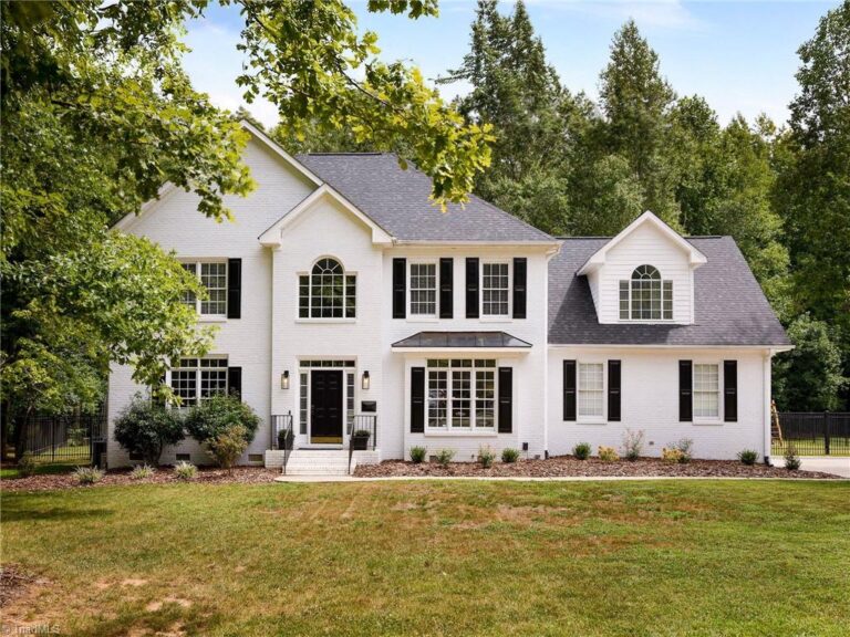 704 Oakland Hills Court High Point NC 27265