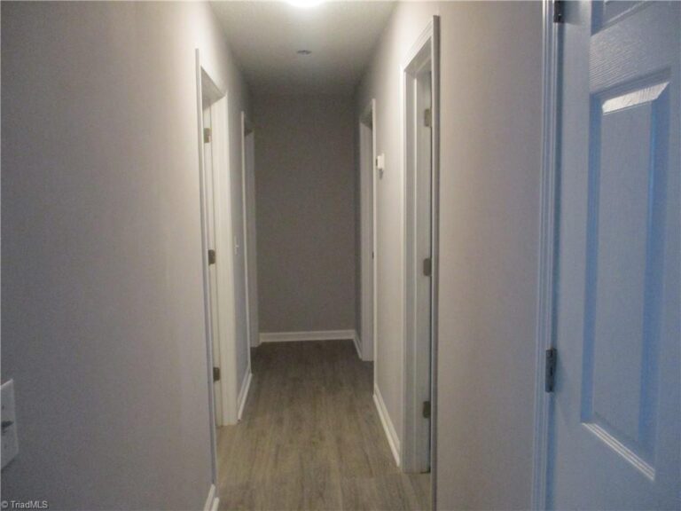 7638 Pine Street Rural Hall NC 27045