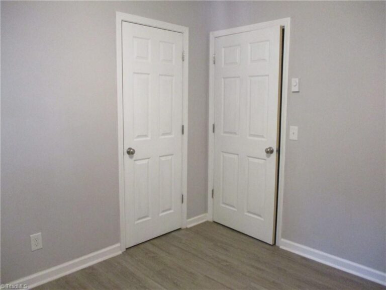 7638 Pine Street Rural Hall NC 27045