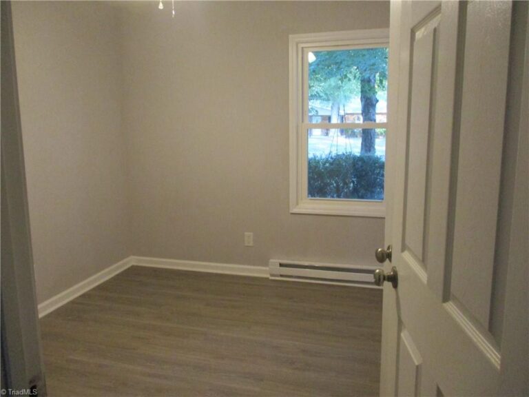 7638 Pine Street Rural Hall NC 27045
