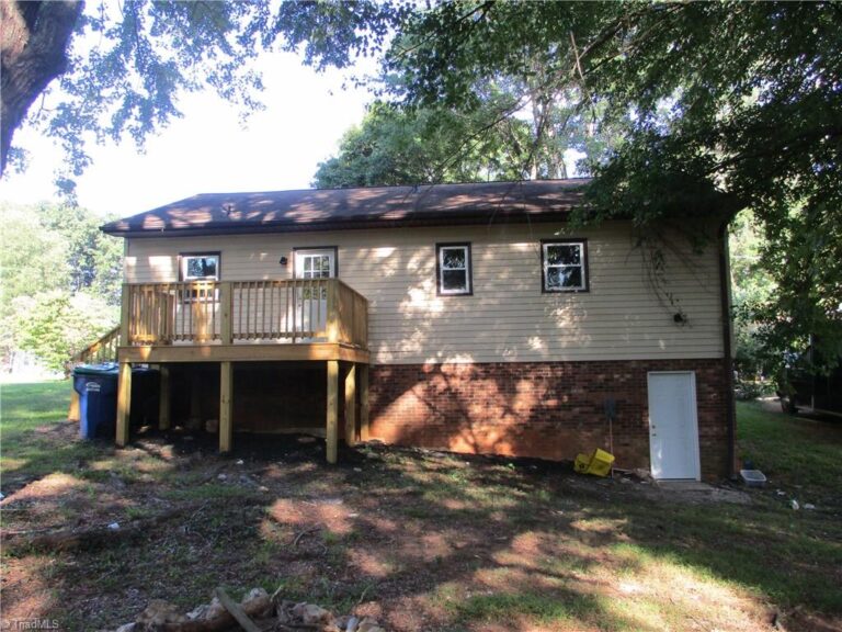 7638 Pine Street Rural Hall NC 27045