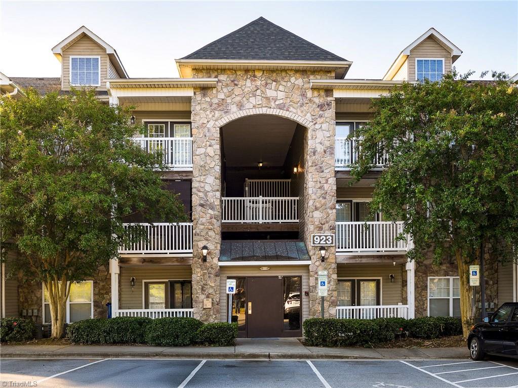923 Windcastle Lane no 311 Winston Salem NC 27105