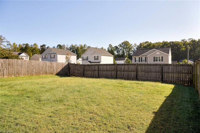 172 Larck Crest Lane Winston Salem NC 27107-8205