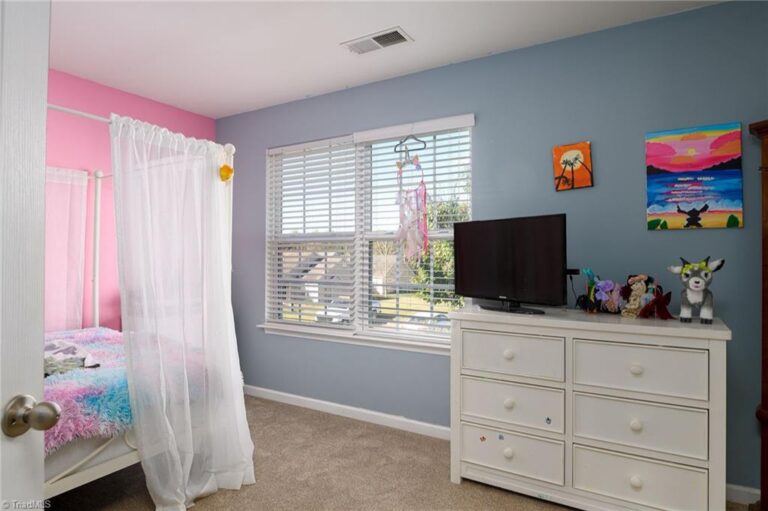 172 Larck Crest Lane Winston Salem NC 27107-8205