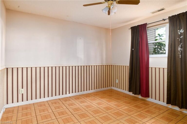576 Brentwood Road Winston Salem NC 27107