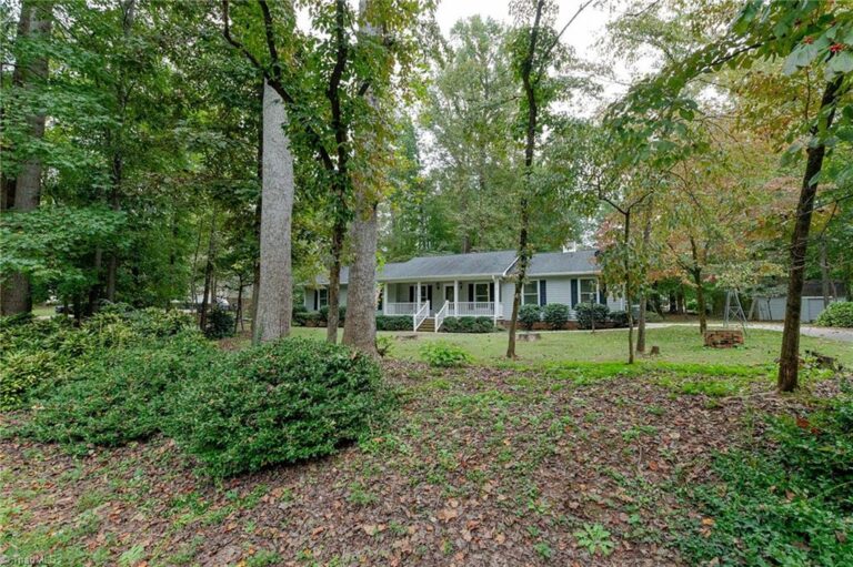 115 Pinewood Drive Salisbury – photo 4