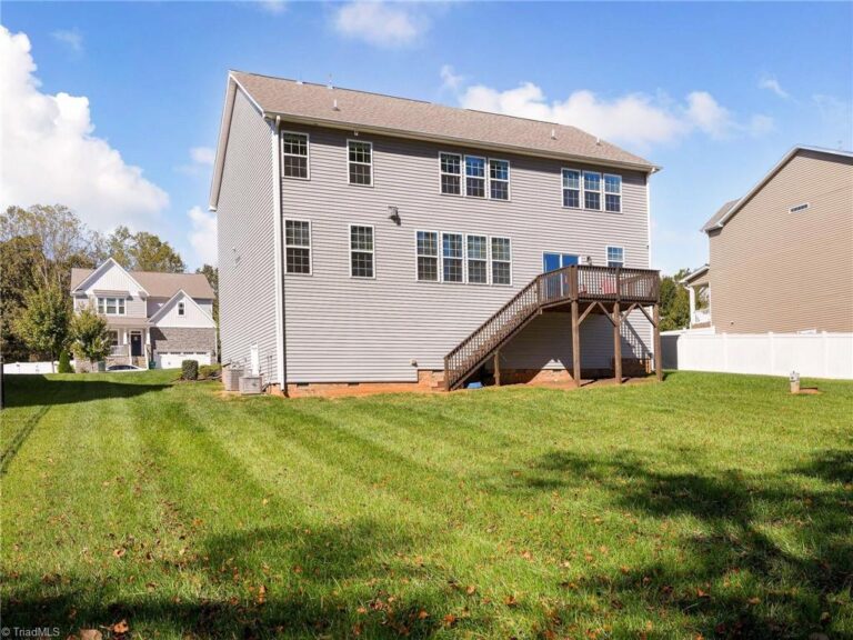 2138 Spring Wind Road Pfafftown NC 27040