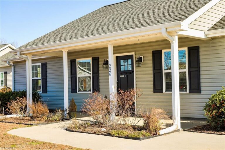 226 Tuscan Way Lexington – photo 3