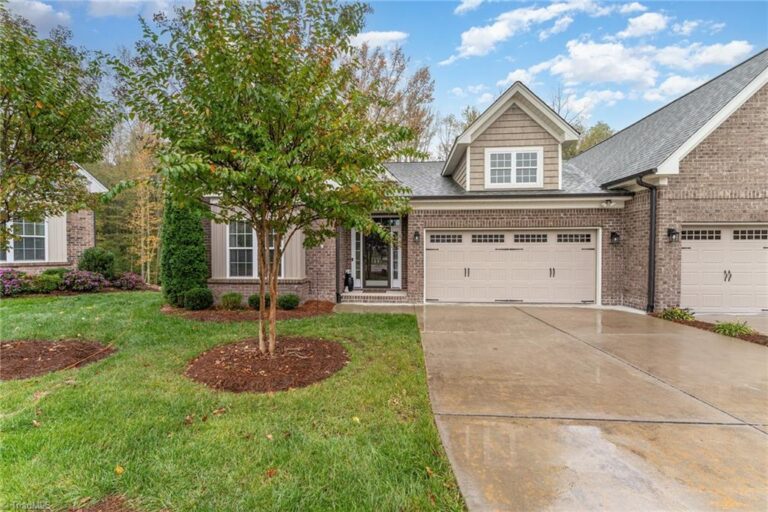 1601 Suzanne Lane Lexington – photo 3