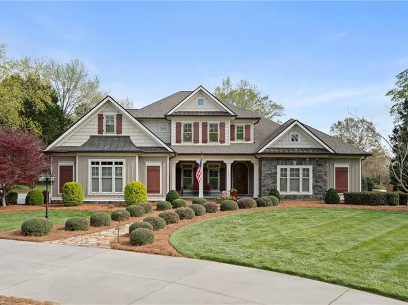 Homes near Bermuda Run Country Club