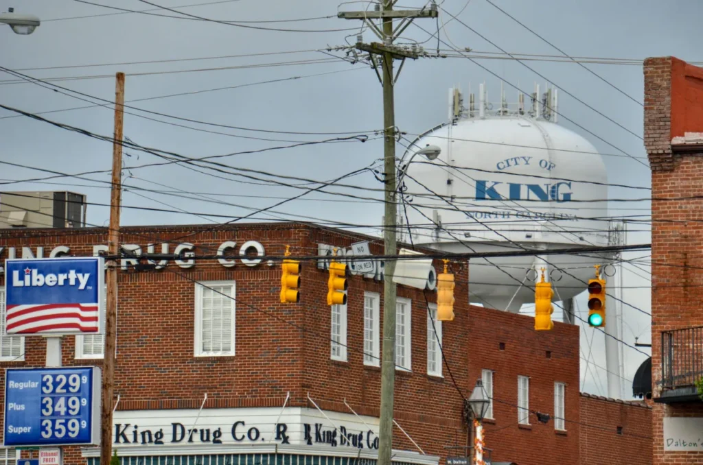 King North Carolina water tower and surrounding community area