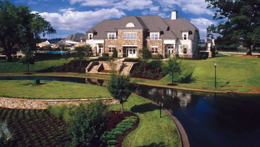 Lake Mackintosh Burlington Alamance County homes and recreation