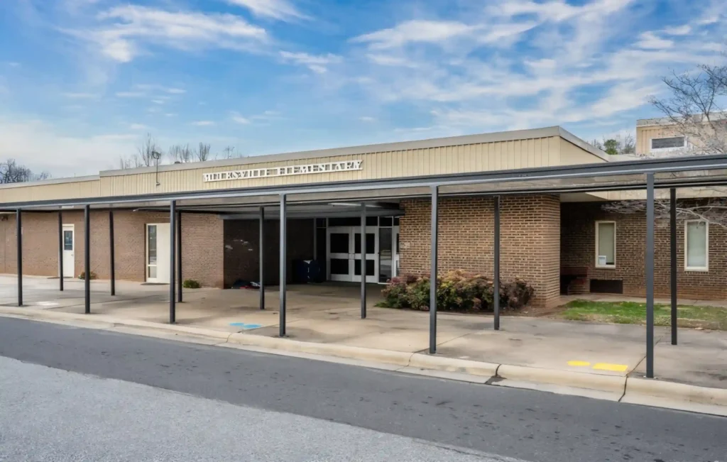 Mocksville Elementary School in Mocksville North Carolina front exterior