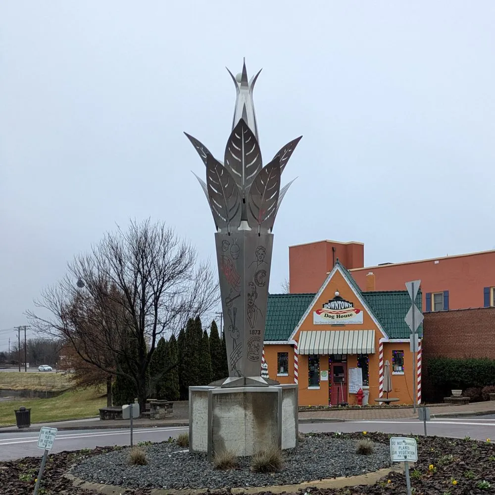 Reidsville landmark statue in Rockingham County North Carolina