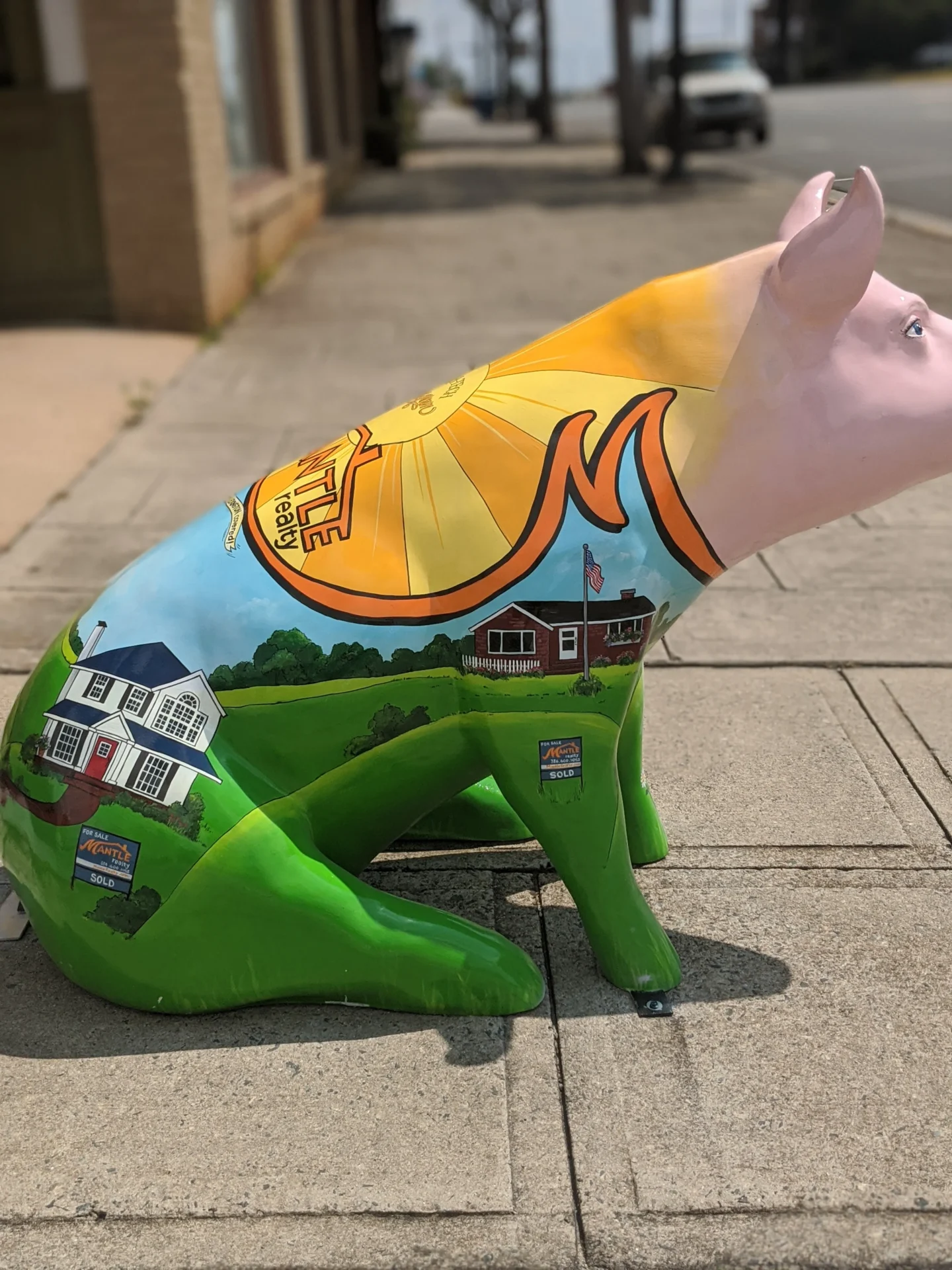 Snoop Hoggy Hall pig in Uptown Lexington NC