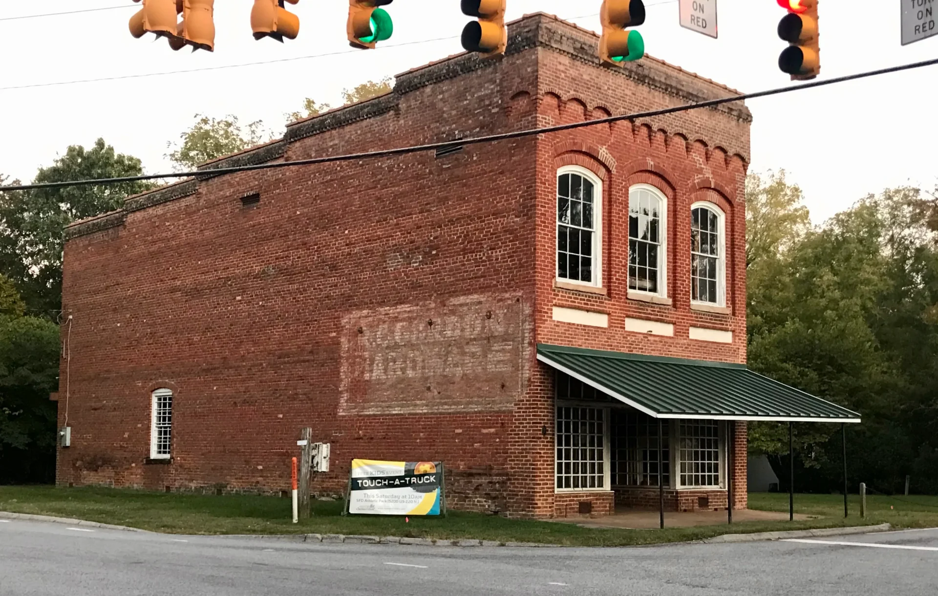 Summerfield NC neighborhood style homes for buyers searching HUD homes for sale in Summerfield