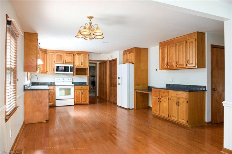 540 Waters Road Salisbury – photo 10