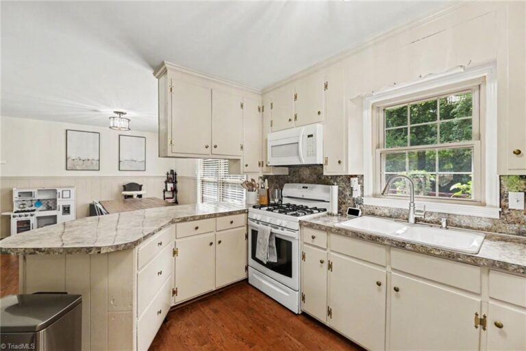 352 William Lane Lexington – photo 10
