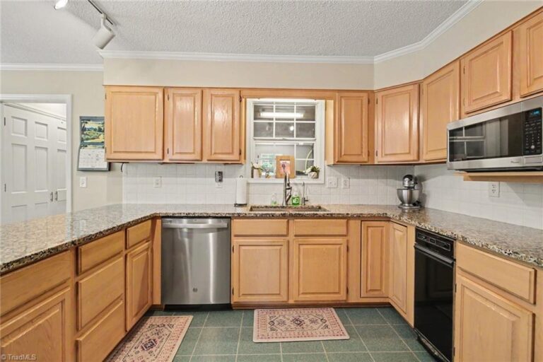 8805 Willowmede Drive Lewisville – photo 11