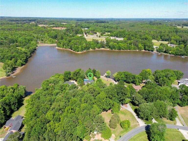 540 Waters Road Salisbury – photo 4