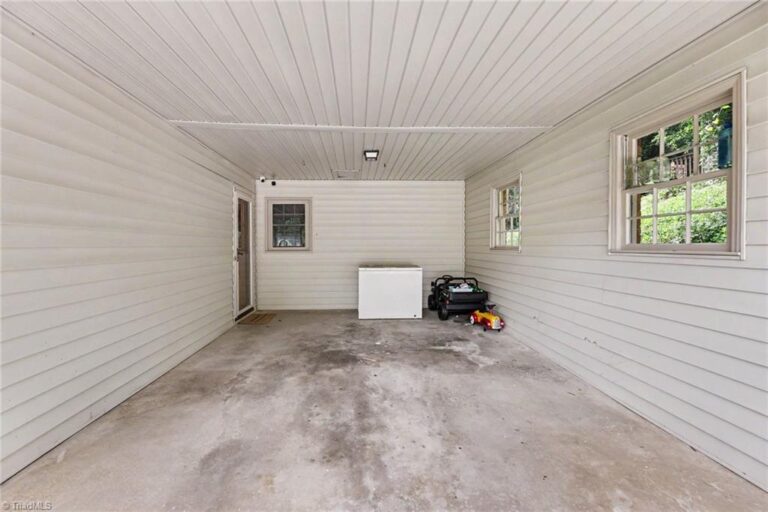 352 William Lane Lexington – photo 4