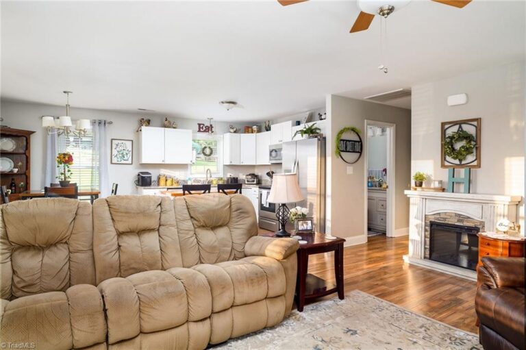 133 Lake Drive 9 Lexington – photo 7