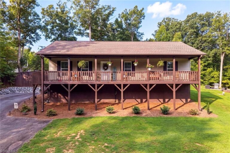 133 Lake Drive 9 Lexington – photo 1
