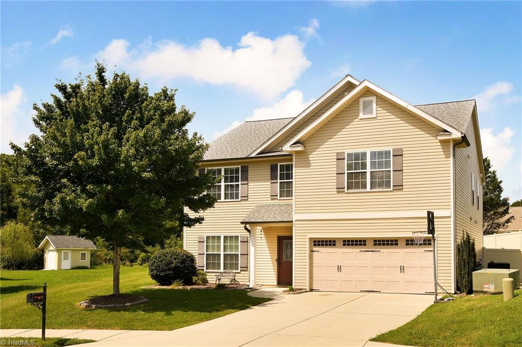 104 Edgewood Court Archdale – photo 1