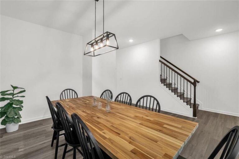 828 Sagemount Street Jamestown – photo 4