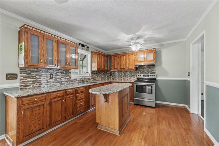 1362 US Highway 311 Walnut Cove – photo 11